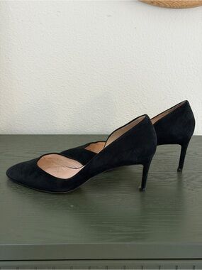 Classic Black Suede Pointed-Toe Mid Heel Pumps